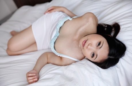MIDE-714 Miyu Misaki, A College Student Who Has Been Developed With Skilled Advanced Techniques And Is Covered With Sweaty Saliva