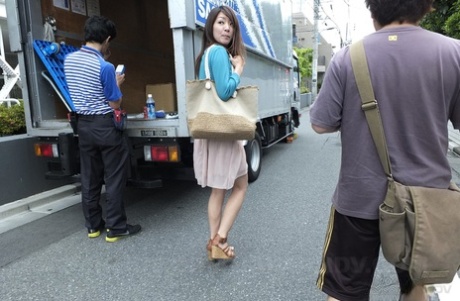DVDES-684 Homeless Unlimited Vaginal Cum Shot Street Residents Corps Vs Tsumugi Serizawa