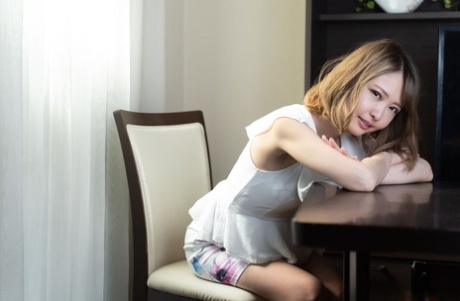 H4610 ori1725 Horny 4610 Sachi Kuboshima 21 Years Old